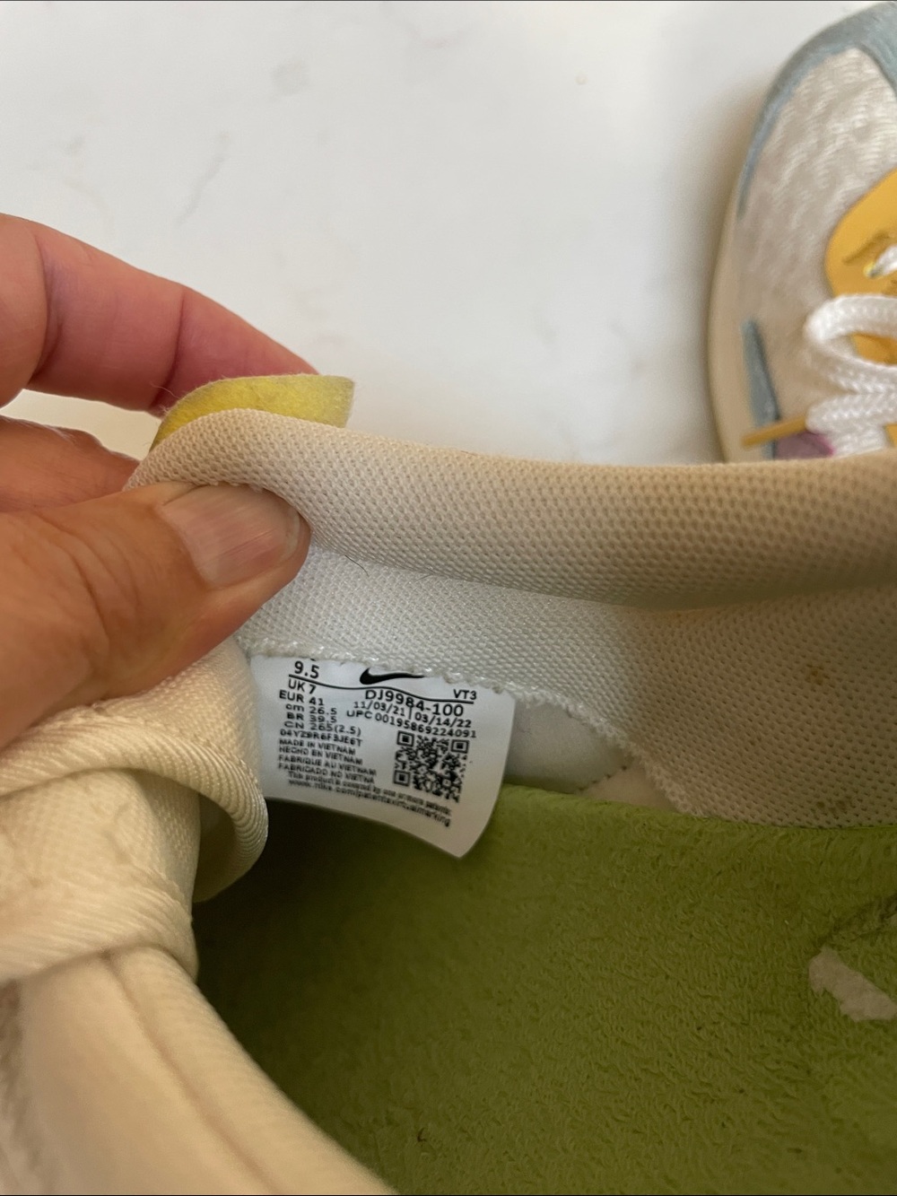 Nike Women’s Air Max Pre Day Sun Club Sneakers 9.5 - Picture 8 of 8